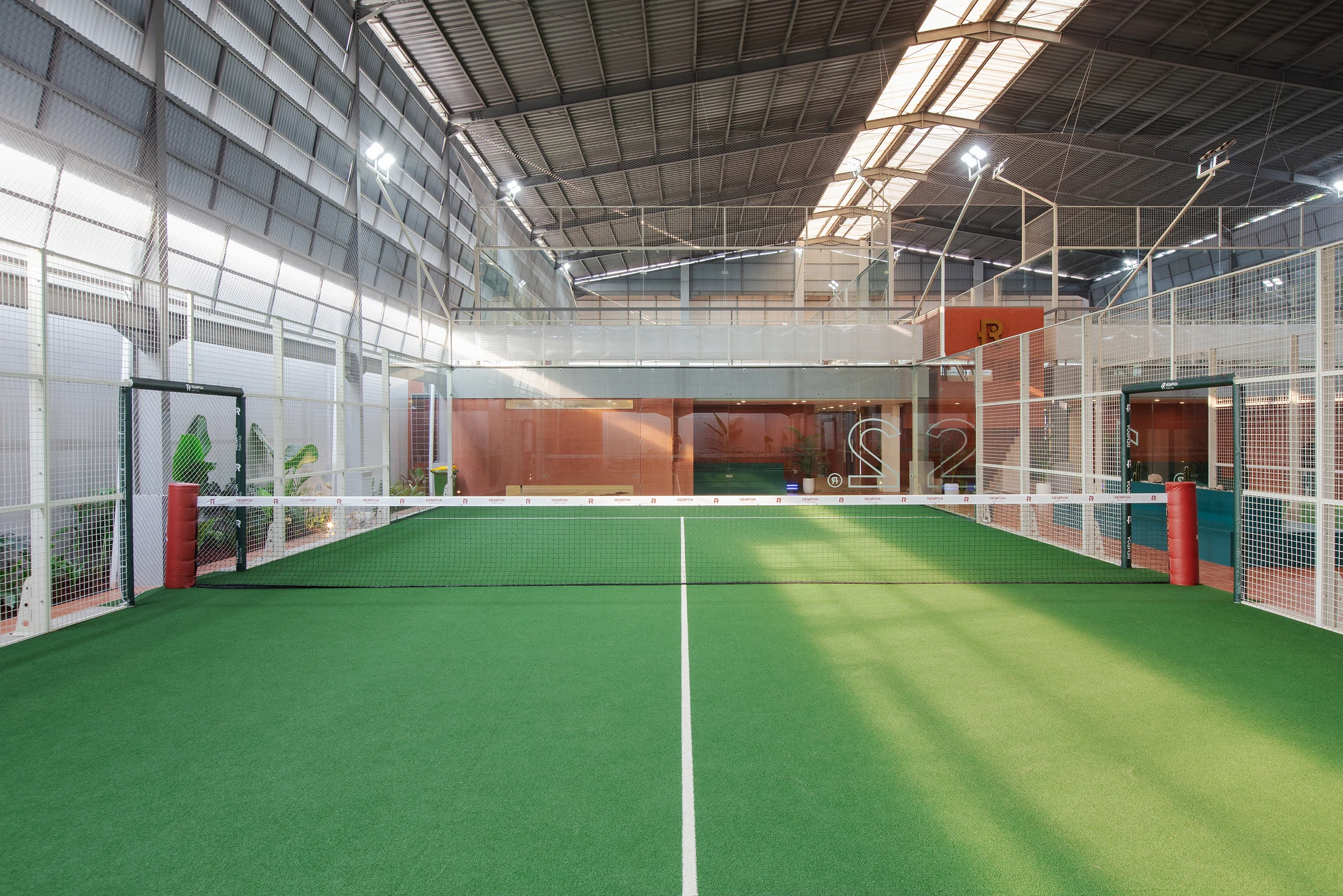 Rempoa Padel — The courts