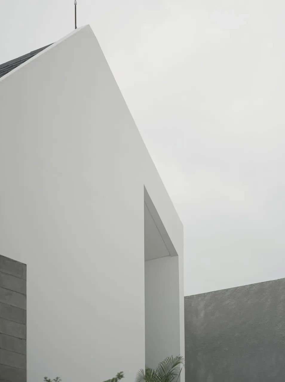 Rumah Anas — the white facade
